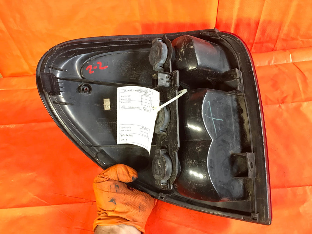 OEM 2003 03 DODGER CARAVAN PASSENGER RIGHT TAIL LIGHT LAMP R RH6