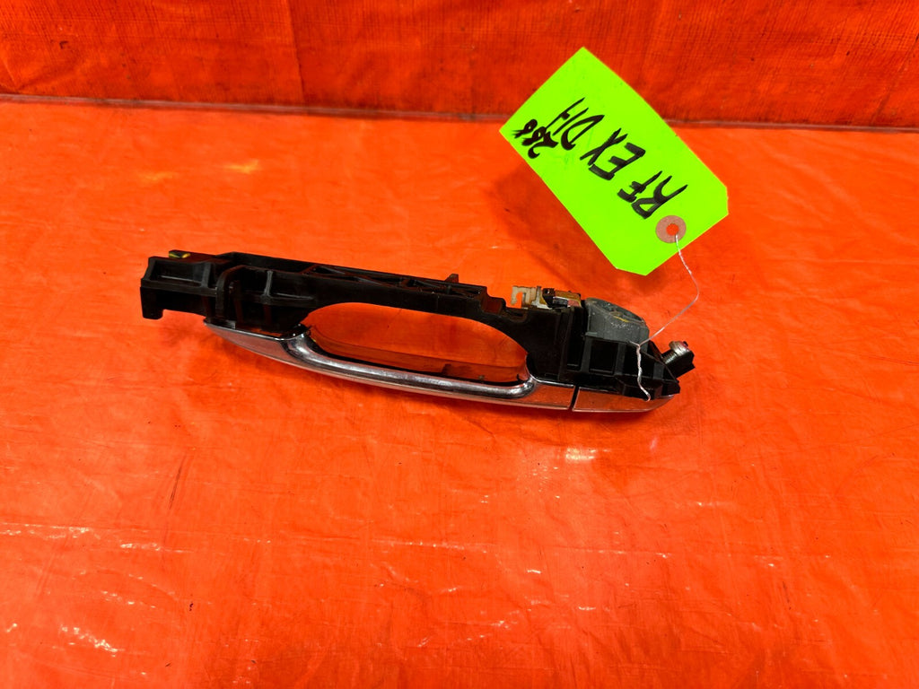 02 10 LEXUS SC430   PASSENGER RIGHT EXTERIOR DOOR HANDLE   OEM FACTORY OE #2885