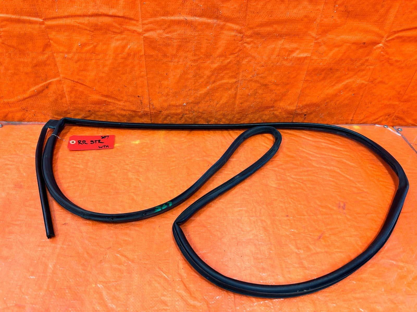 06 11 CIVIC 4D SEDAN   PASSENGER RIGHT REAR WEATHER STRIP SEAL GASKET OEM #3070