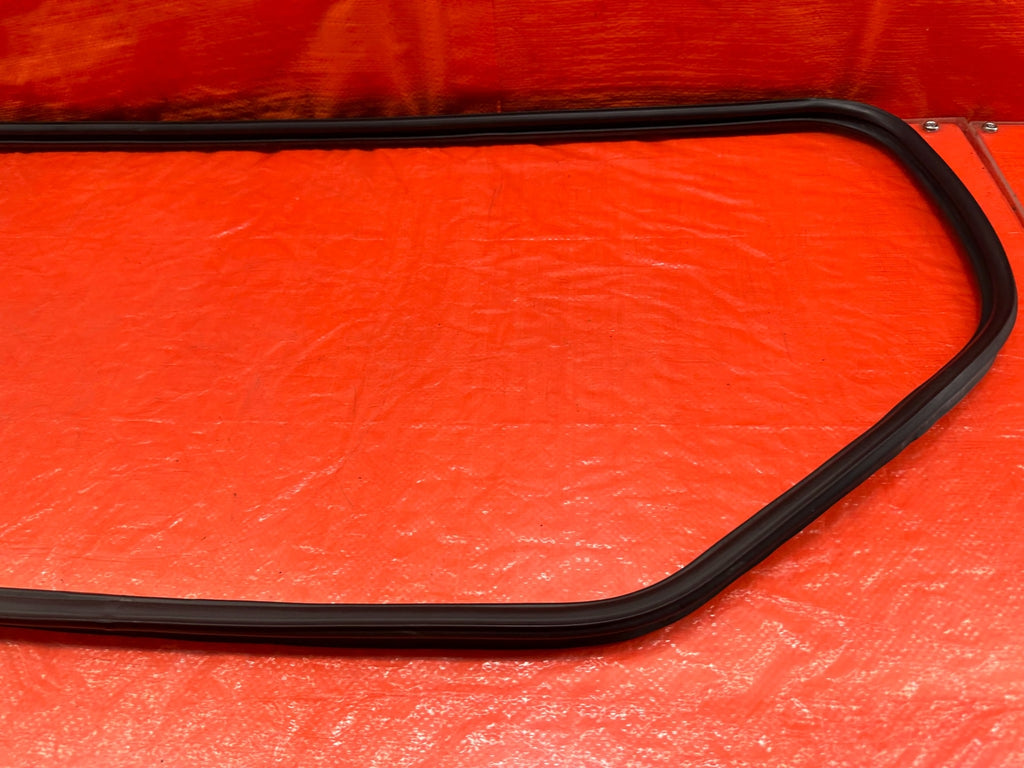 00 09 HONDA S2000   REAR TRUNK WEATHER STRIP GASKET SEAL   OEM FACTORY #2258