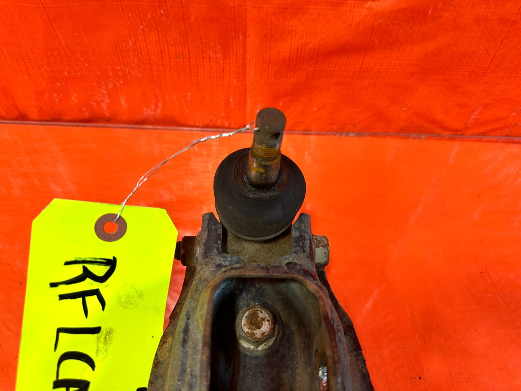 90 95 MAZDA MX 5 MIATA   PASSENGER RIGHT FRONT LOWER CONTROL ARM   OEM #2679