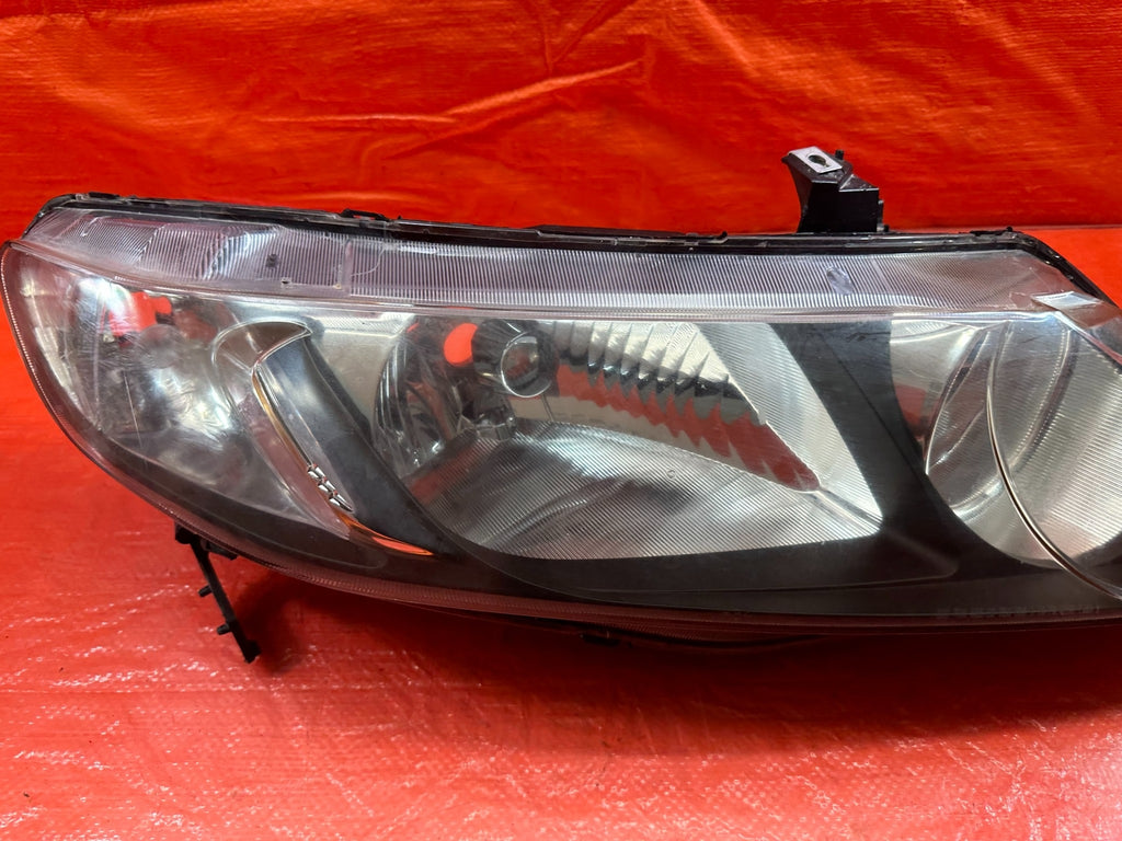 06 08 HONDA CIVIC SEDAN   PASSENGER RIGHT HEADLIGHT HEADLAMP   #2035