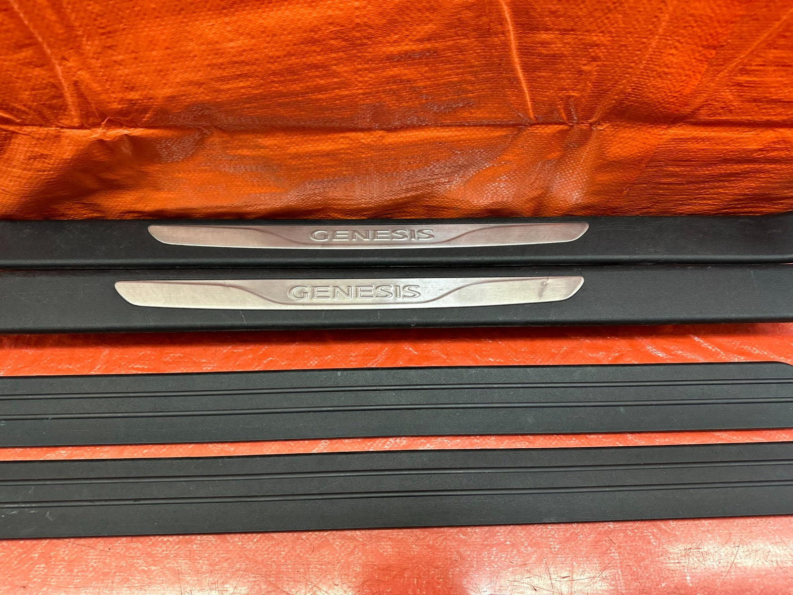 10 16 HYUNDAI GENESIS COUPE   LEFT AND RIGHT FLOOR PILLARS SCUFF PLATES OEM #2197