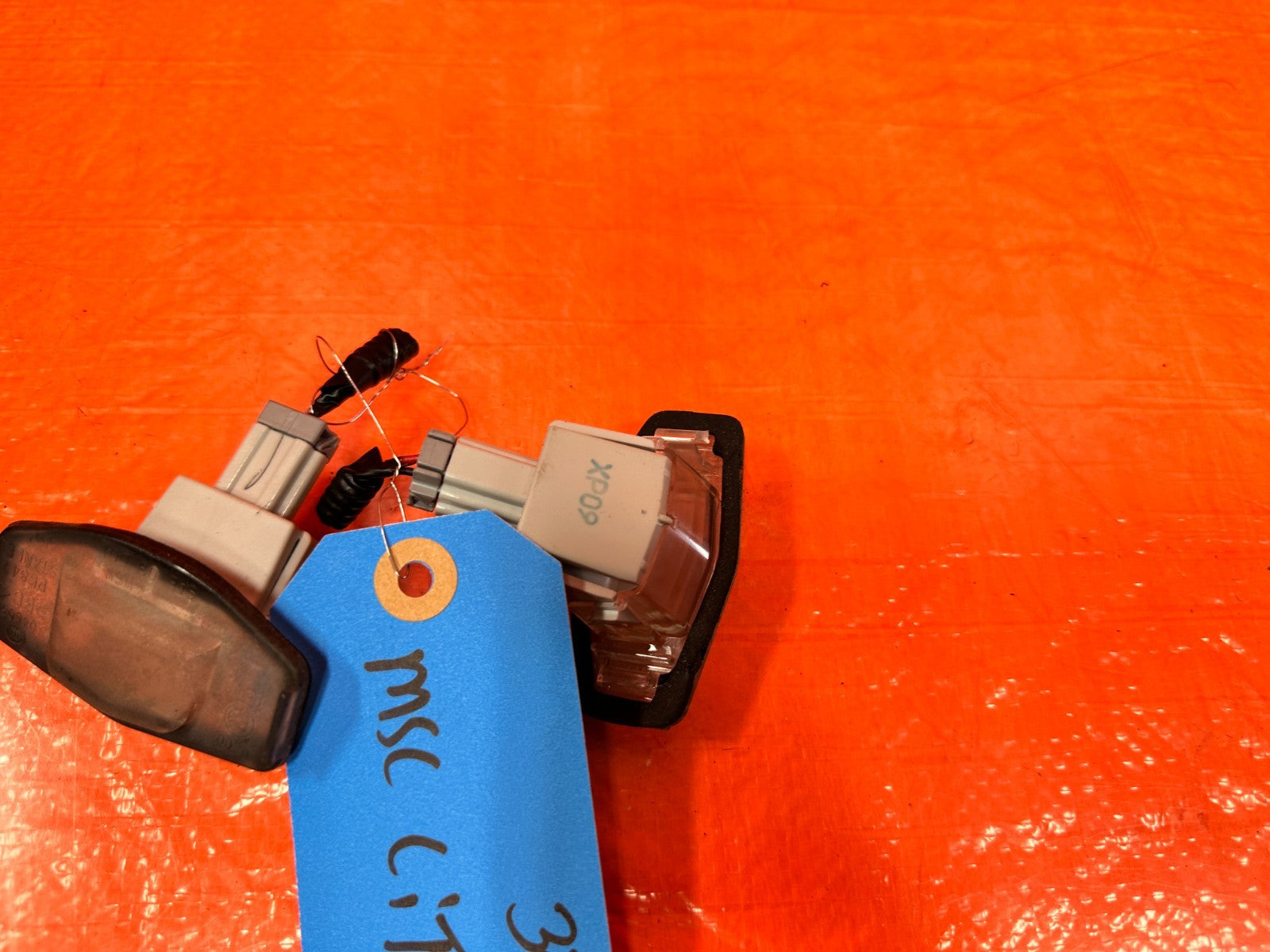09 14 ACURA TSX   LEFT AND RIGHT LICENSE PLATE LIGHTS LAMPS   OEM FACTORY #3213
