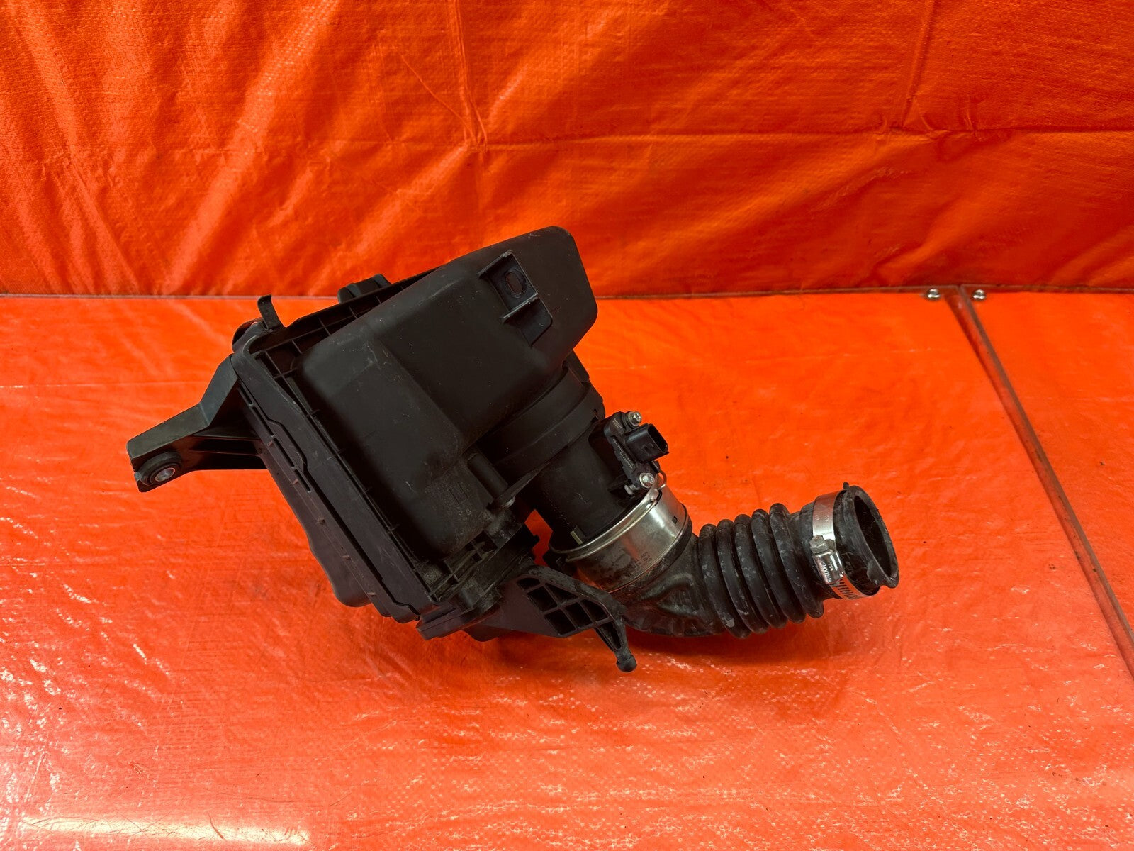 16 20 INFINITI Q50 Q60 3.0L COMPLETE AIR INTAKE HOUSING W/ INLET DUCT ARM LEFT L0