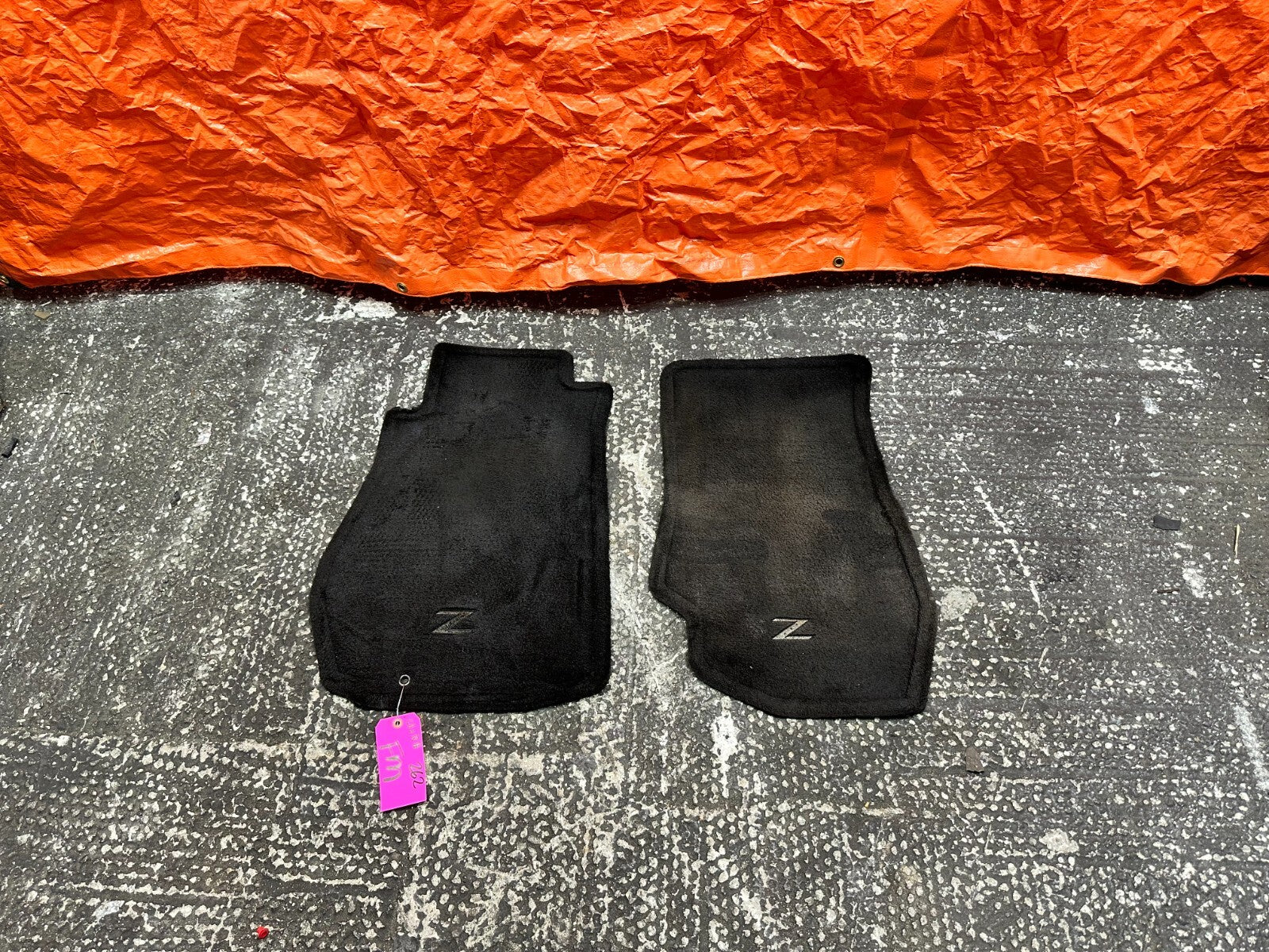 2004 04 NISSAN 350Z CONVERTIBLE LEFT AND RIGHT INTERIOR FLOOR MATS RUGS OEM 2620
