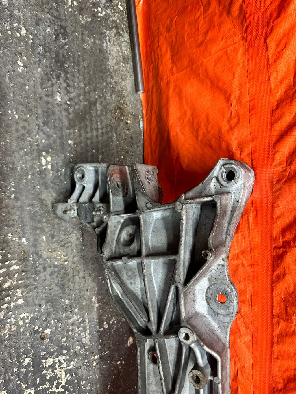 INFINITI Q50 3.7L AWD FRONT SUSPENSION ENGINE SUBFRAME K-MEMBER CROSSMEMBER9