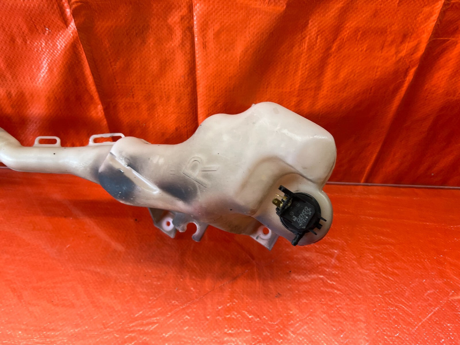 06 11 HONDA CIVIC 4 DOOR SEDAN   WINDSHIELD WIPER FLUID RESERVOIR TANK OEM #1354