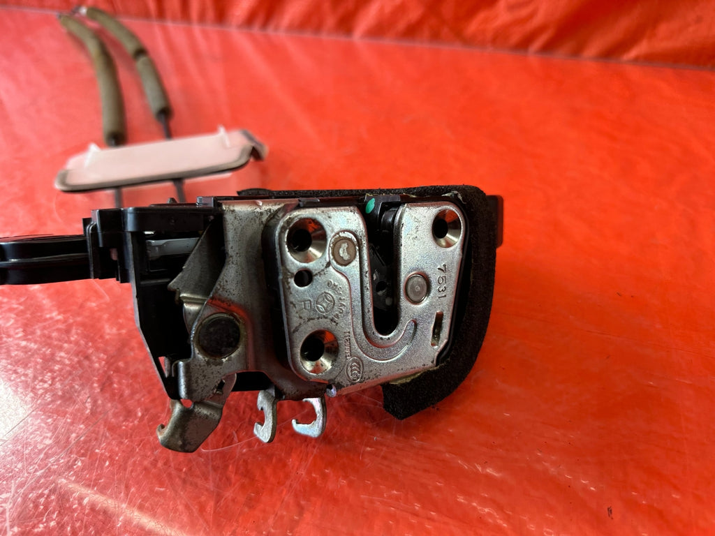 07 13 INFINITI G35 G37 SEDAN   DOOR LOCK ACTUATOR PASSENGER RIGHT FRONT OEM #1924