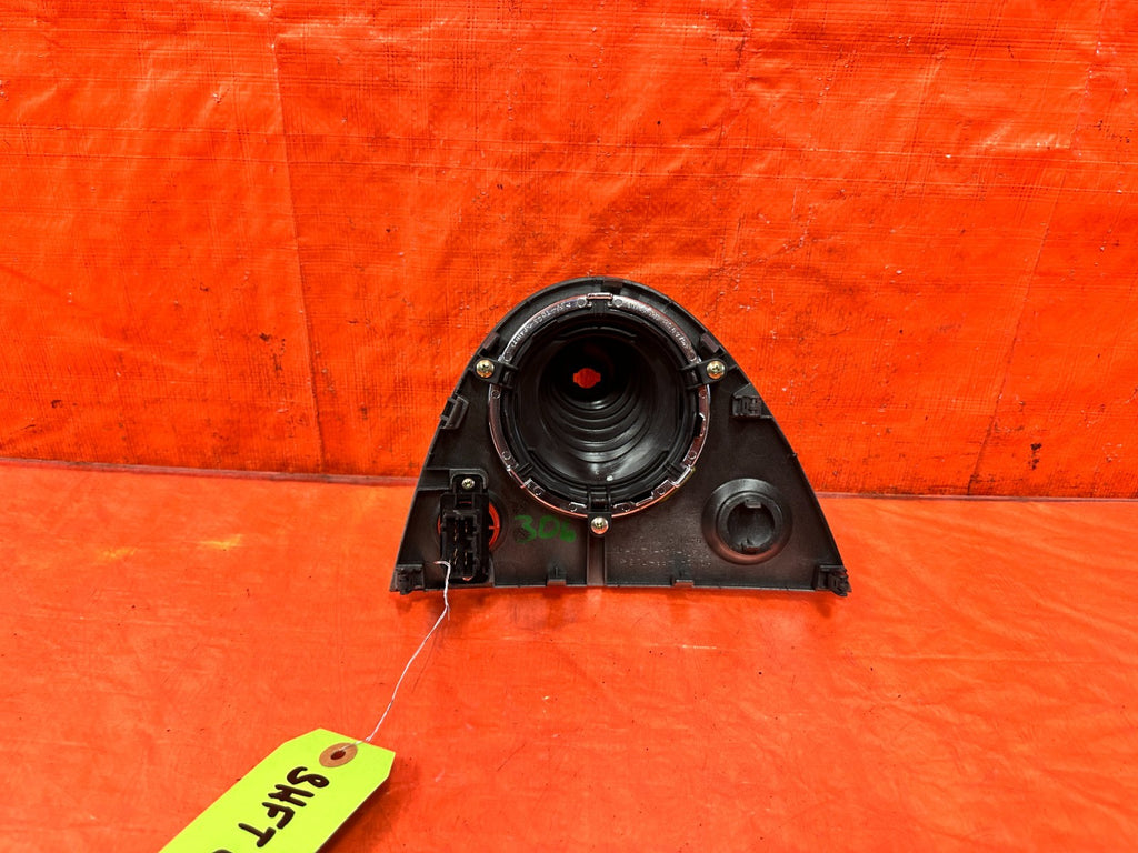02 05 HONDA CIVIC SI EP3   SHIFTER CONSOLE SHIFTER TRIM W/ RED HAZARD SWITCH OEM2