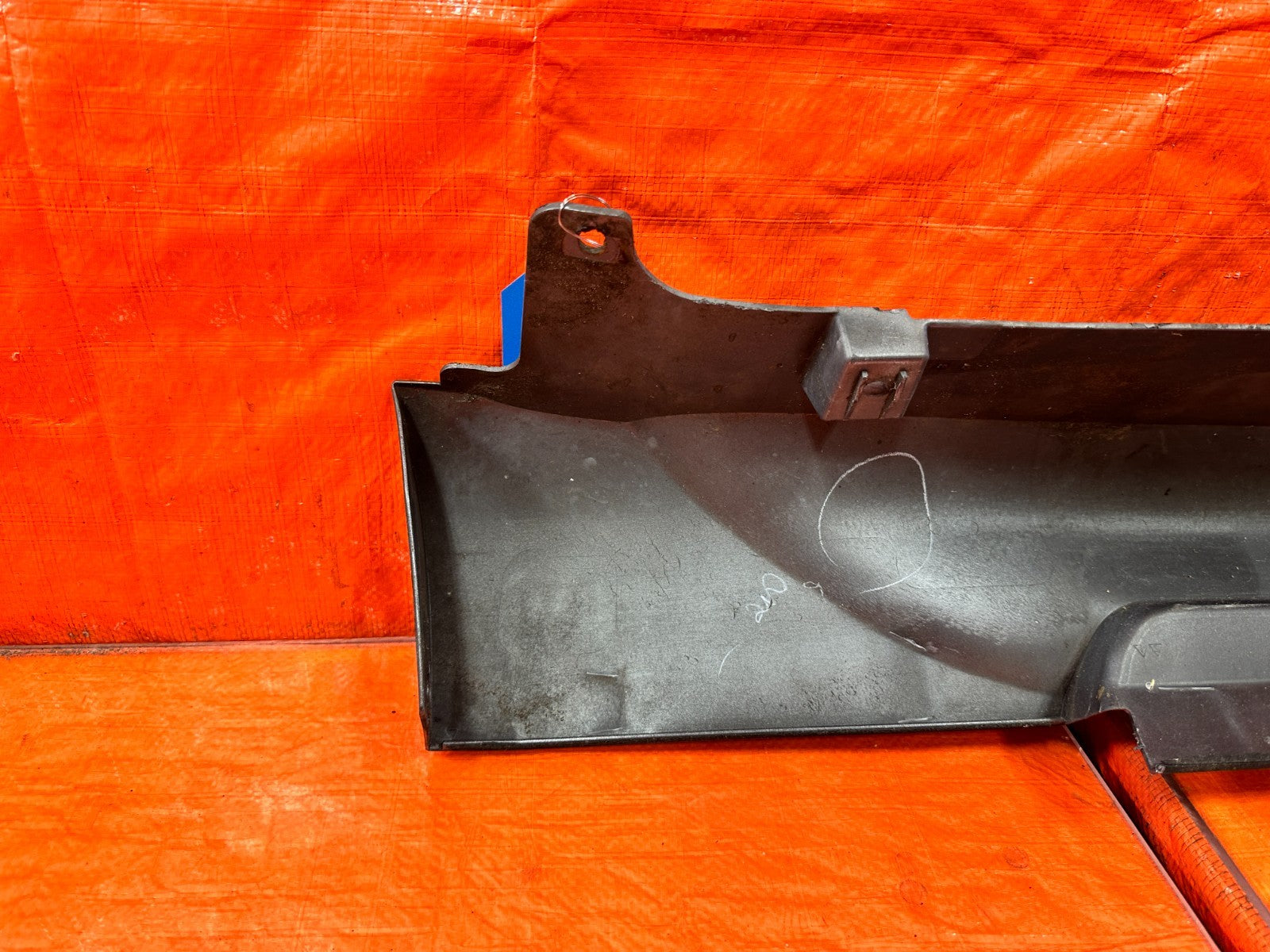 09 13 INFINITI G37 CONVERTIBLE   DRIVER LEFT SIDE SKIRT ROCKER MOLDING OEM #31011