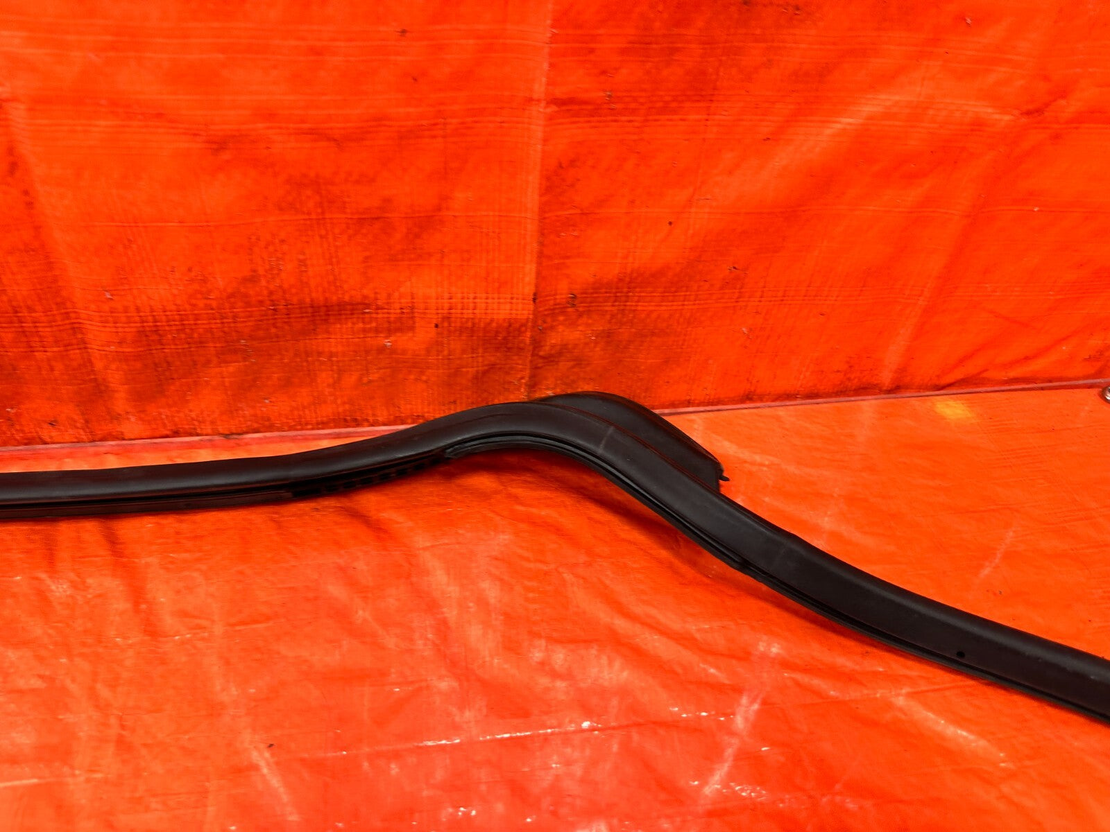 09 14 ACURA TSX   DRIVER LEFT REAR DOOR   WEATHER STRIP TRIM SEAL GASKET OEM 2798