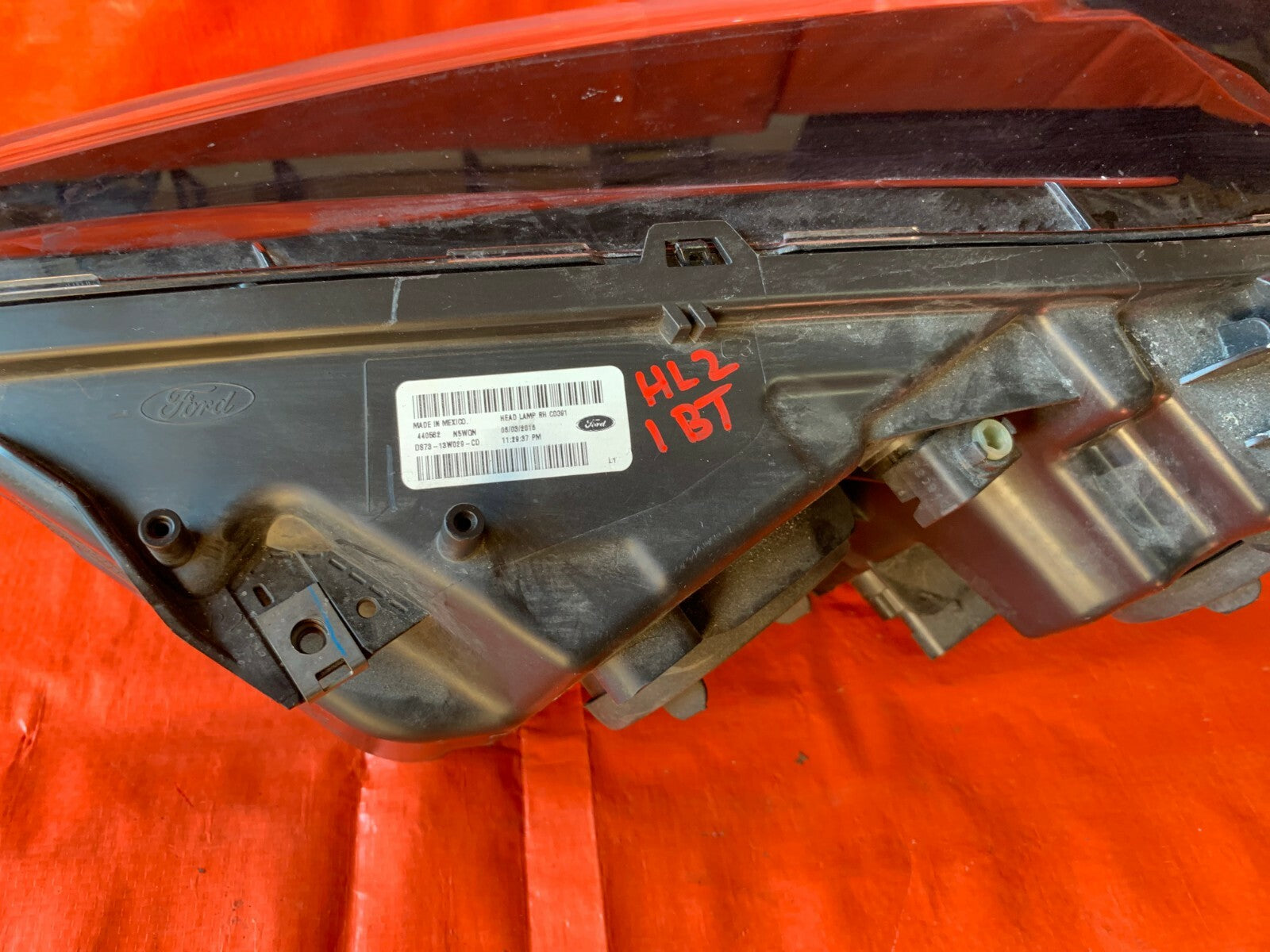 OEM 2014 2015 2016 FORD FUSION   PASSENGER RIGHT HEADLIGHT HEADLAMP   HALOGEN9