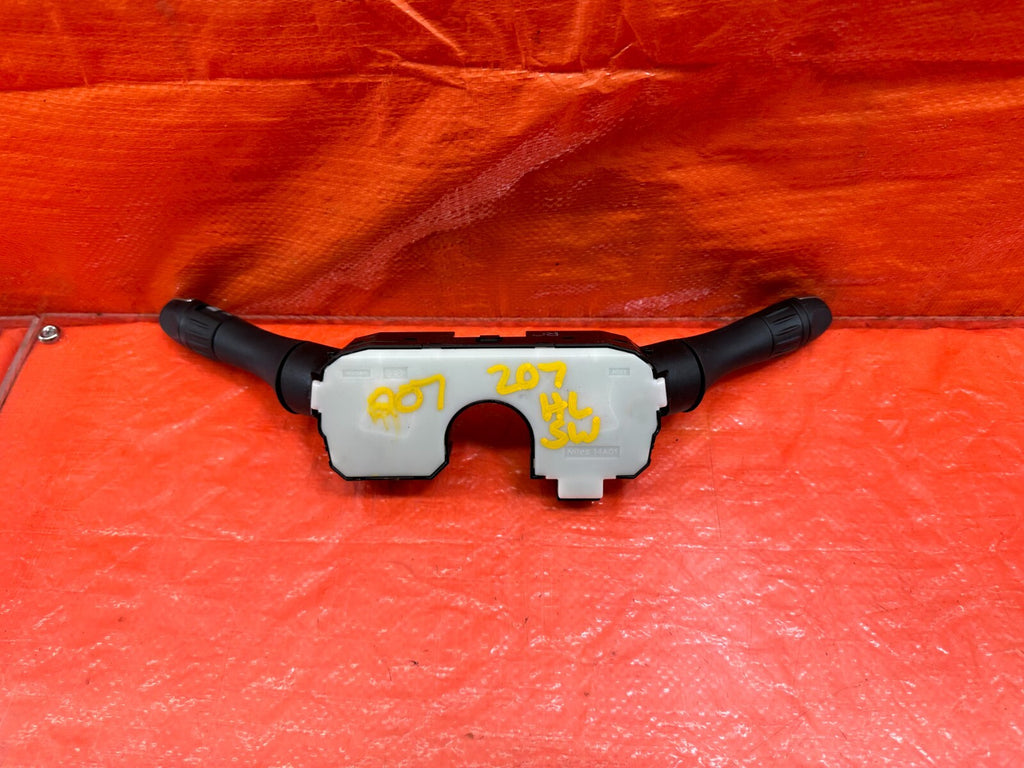 08 15 INFINITI G37 & Q60    2D COUPE   HEADLIGHT & WIPER SWITCH   NON TECH   2079