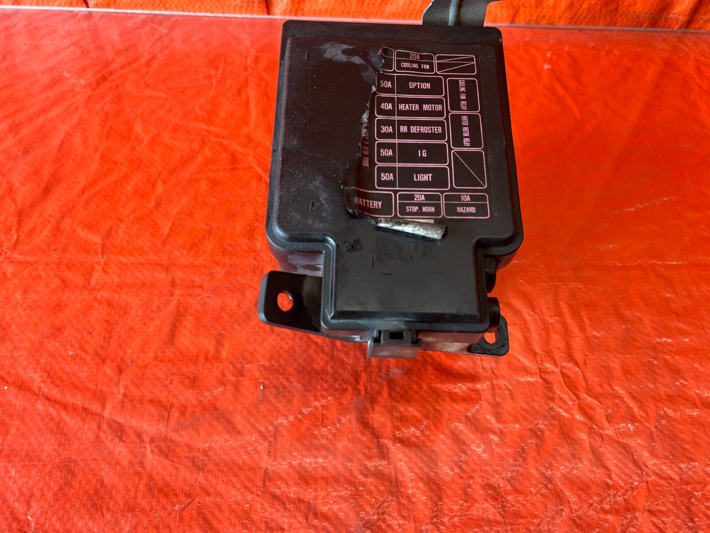 94 97 ACURA INTEGRA   EXTERIOR ENGINE BAY FUSE BOX PANEL   OEM FACTORY OE #1593