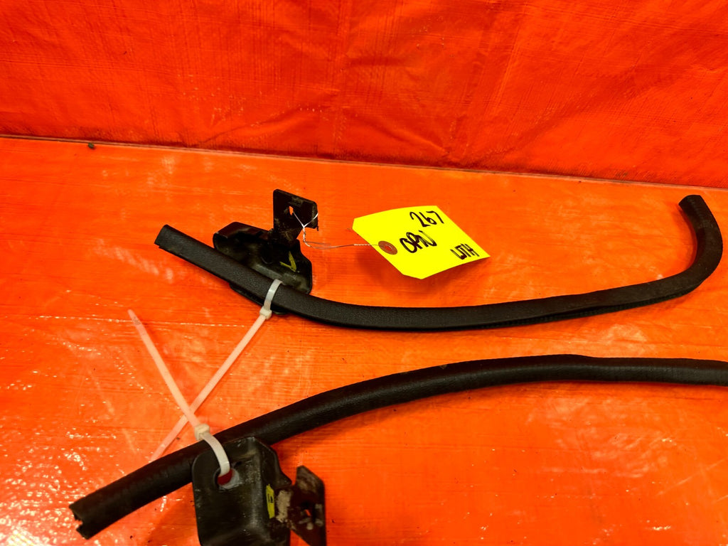 90 93 MAZDA MX 5 MIATA   CHASSIS TO DOOR OPEN TRIM WEATHER STRIP LEFT RIGHT #2675