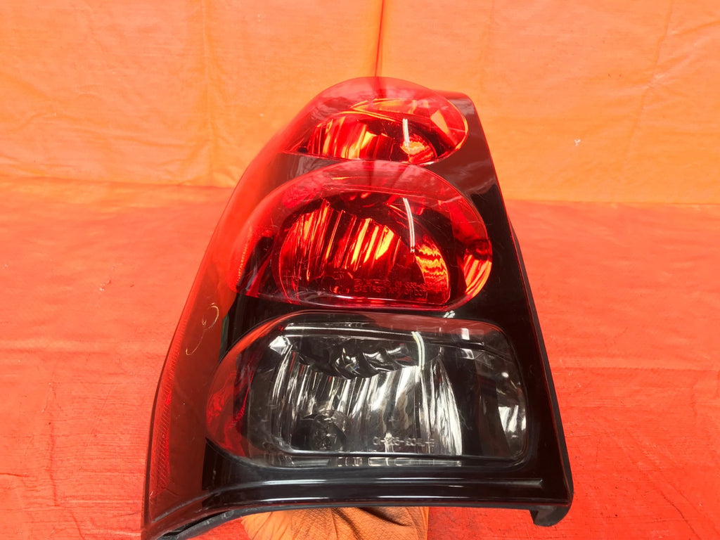 DEPO 2007 2008 2009 CHEVROLET TRAILBLAZER DRIVER LEFT TAIL LIGHT LAMP 07 08 095