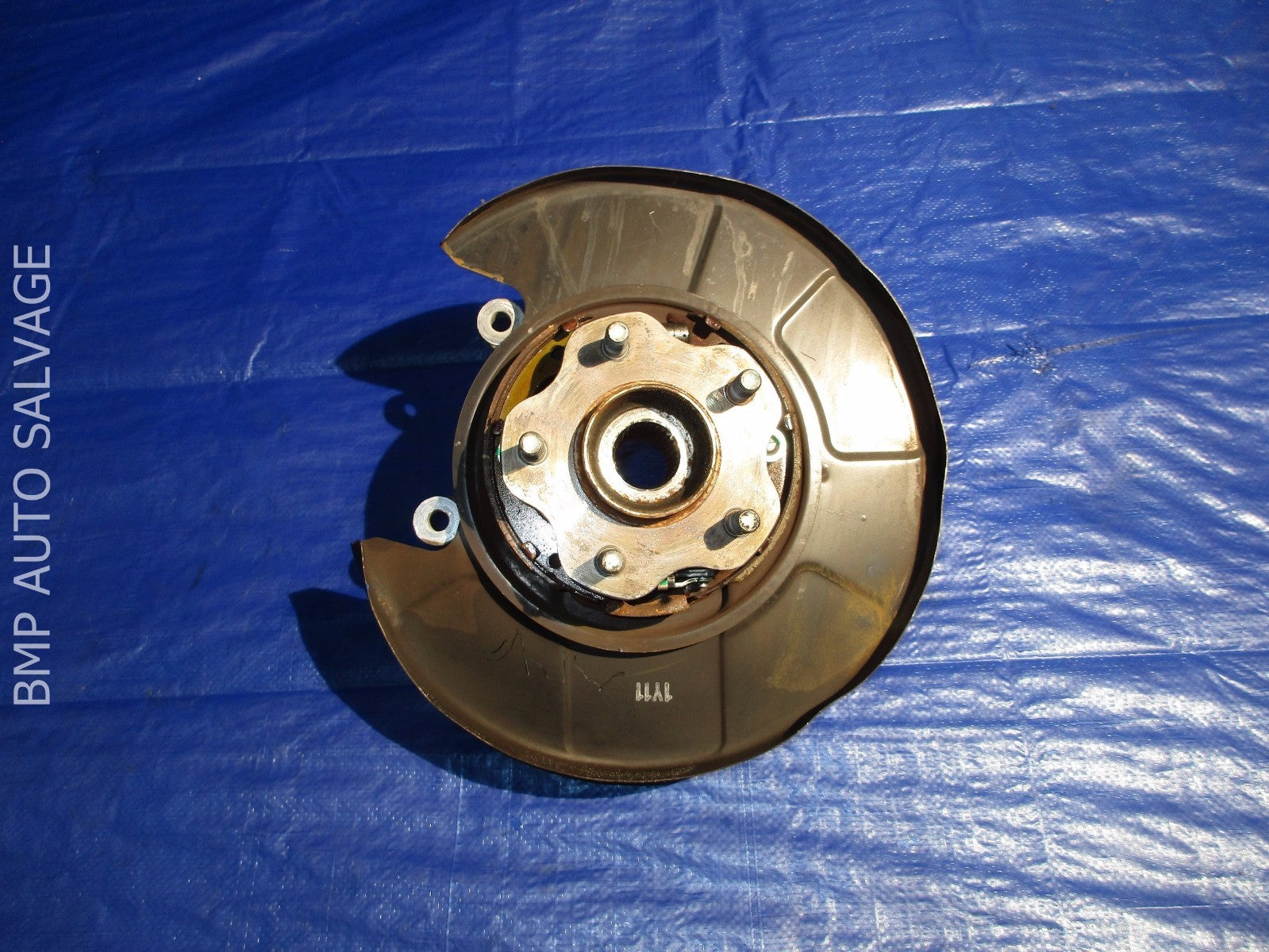 OEM 2008   2011 INFINITI G37 RWD DRIVER LEFT REAR KNUCKLE SPINDLE HUB0