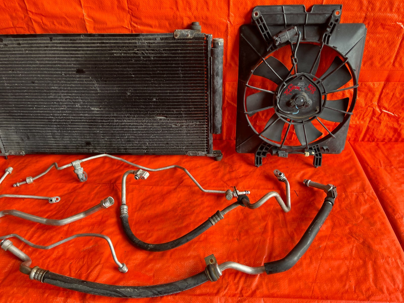 02 04 HONDA CR V CRV   AIR CONDITIONING AC LINE SET LINES W/ CONDENSER + FAN OEM4
