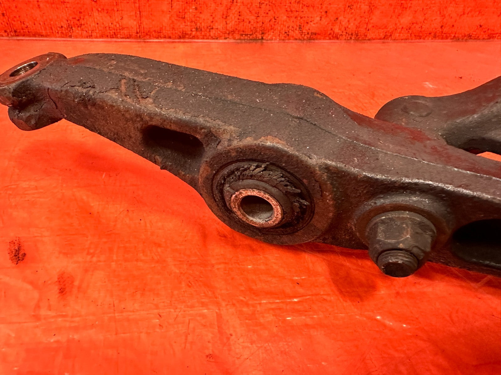 92 95 HONDA CIVIC   EX MODEL   LEFT FRONT LOWER CONTROL ARM   OEM 32715