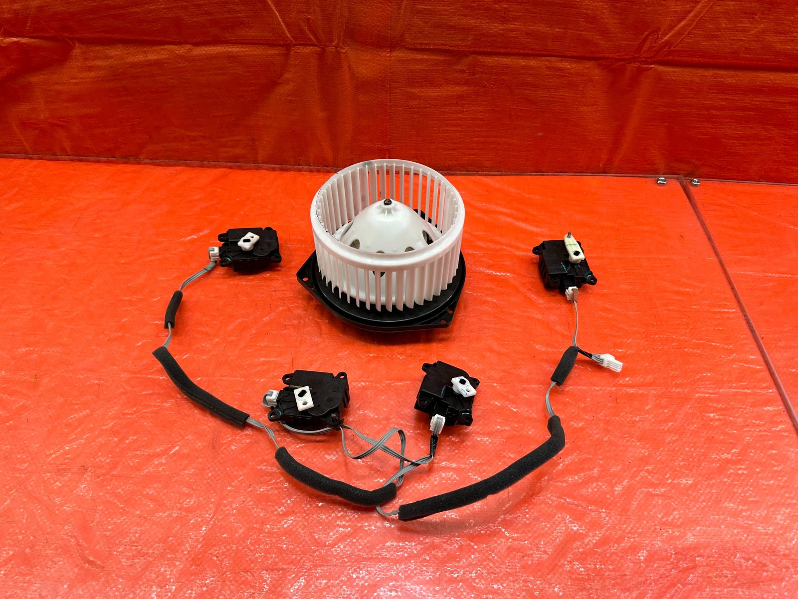 17 20 INFINITI Q60   HVAC AIR CONDITIONING BLOWER MOTOR W/ MODULES   OEM #20010
