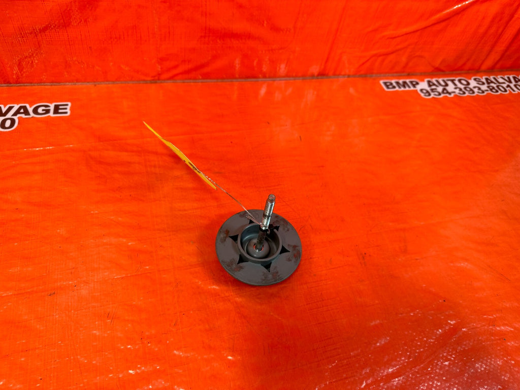 08 13 INFINITI G37   SPARE TIRE TIE DOWN BOLT ADAPTER MOUNTING SCREW   OEM #2453