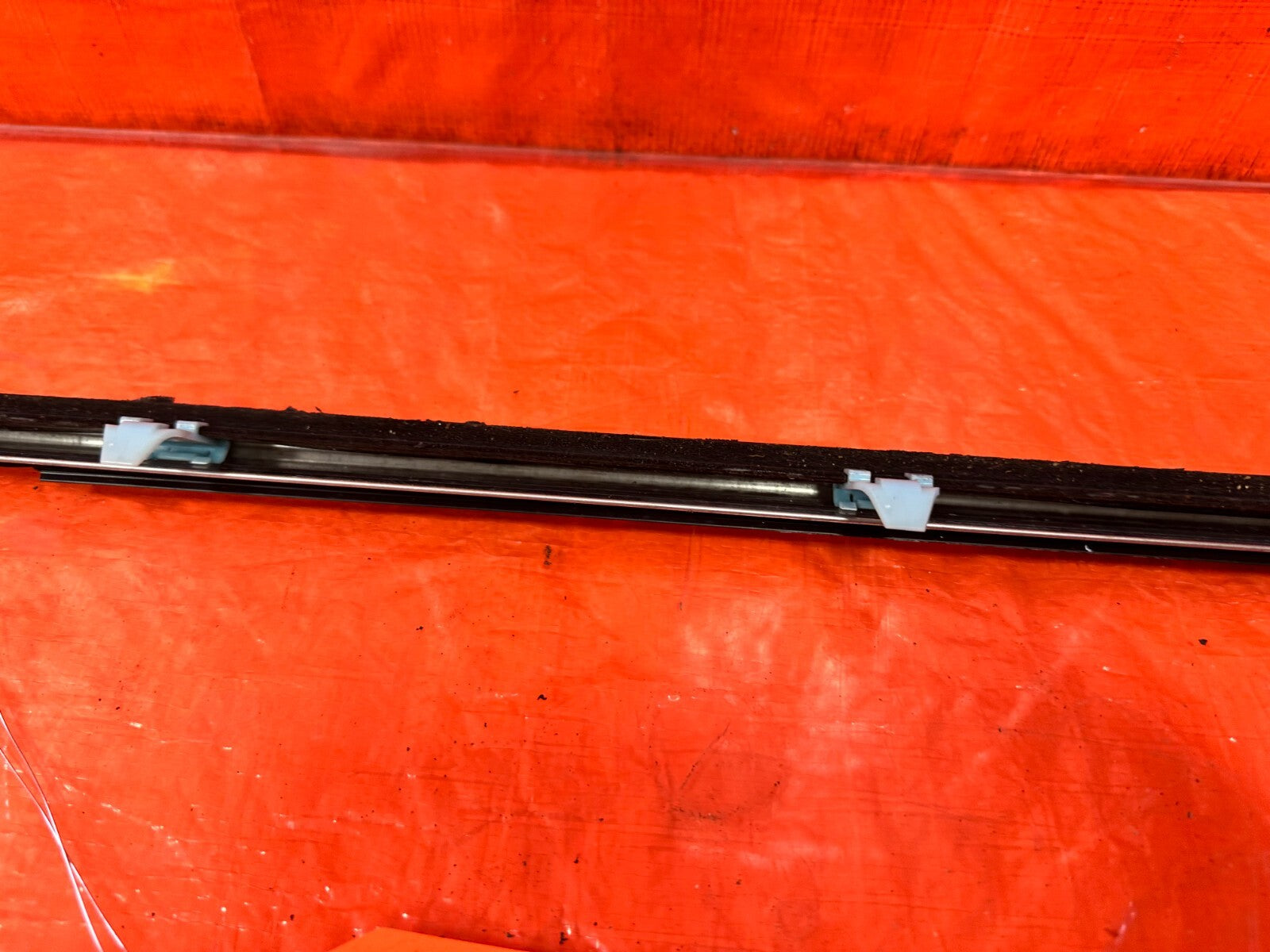 92 96 HONDA PRELUDE   DRIVER LEFT EXTERIOR WINDOW GLASS TRIM   OEM #27315