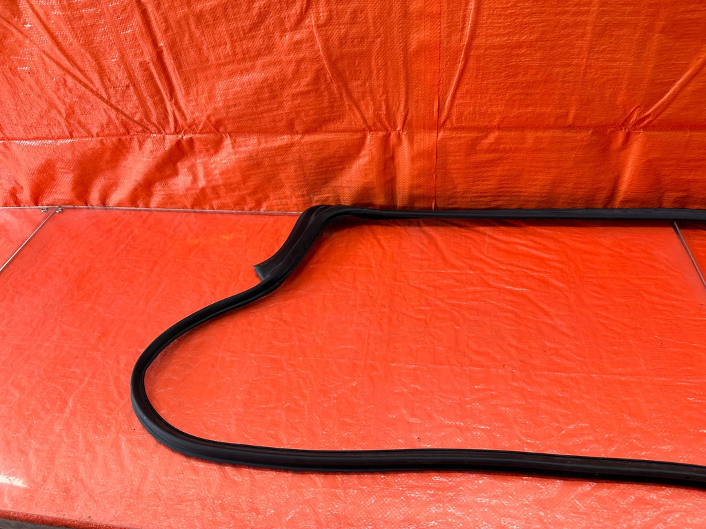 14 20 INFINITI Q50   DRIVER LEFT REAR DOOR WEATHER STRIP TRIM GASKET   OEM 2429
