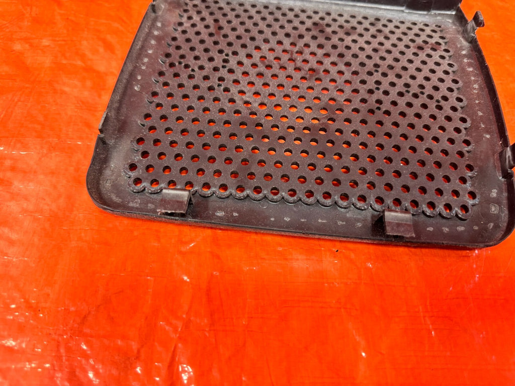 88 91 HONDA CRX   DRIVER LEFT DOOR PANEL SPEAKER COVER TRIM PLASTIC OEM 2774