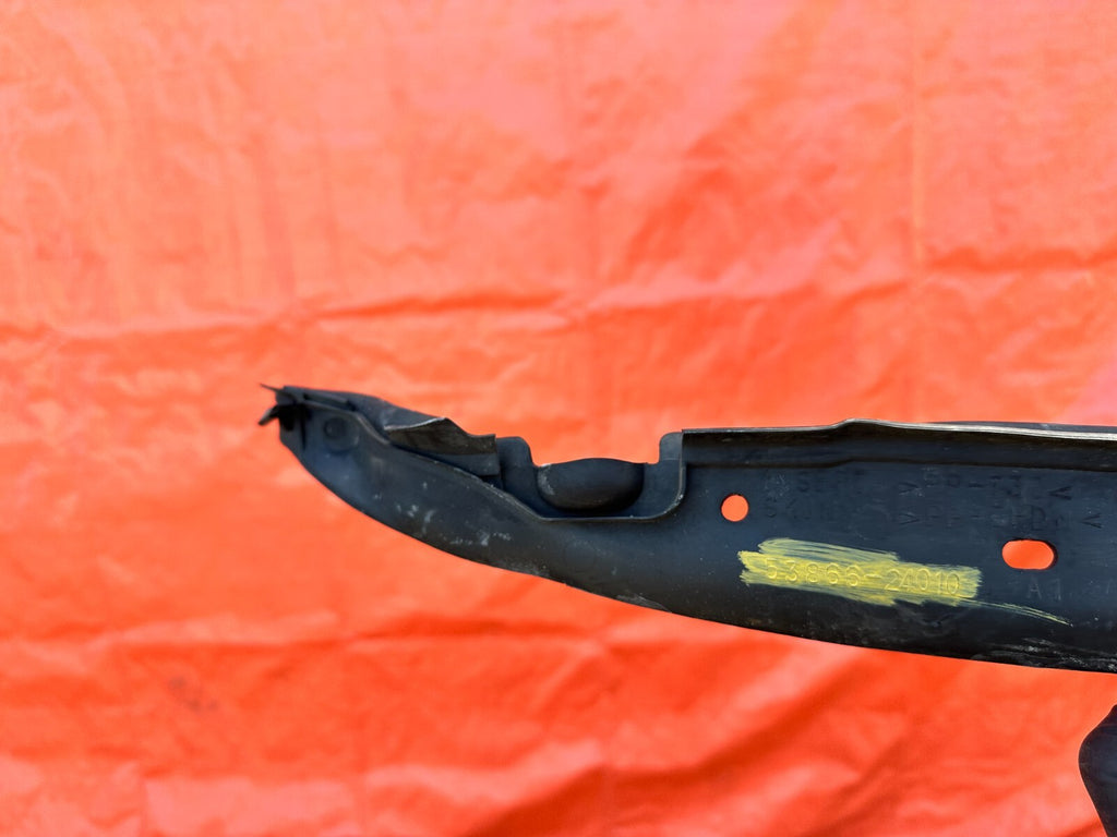 02 10 LEXUS SC430   FENDER SEAL RIGHT FRONT   53866 24010   OEM #28813