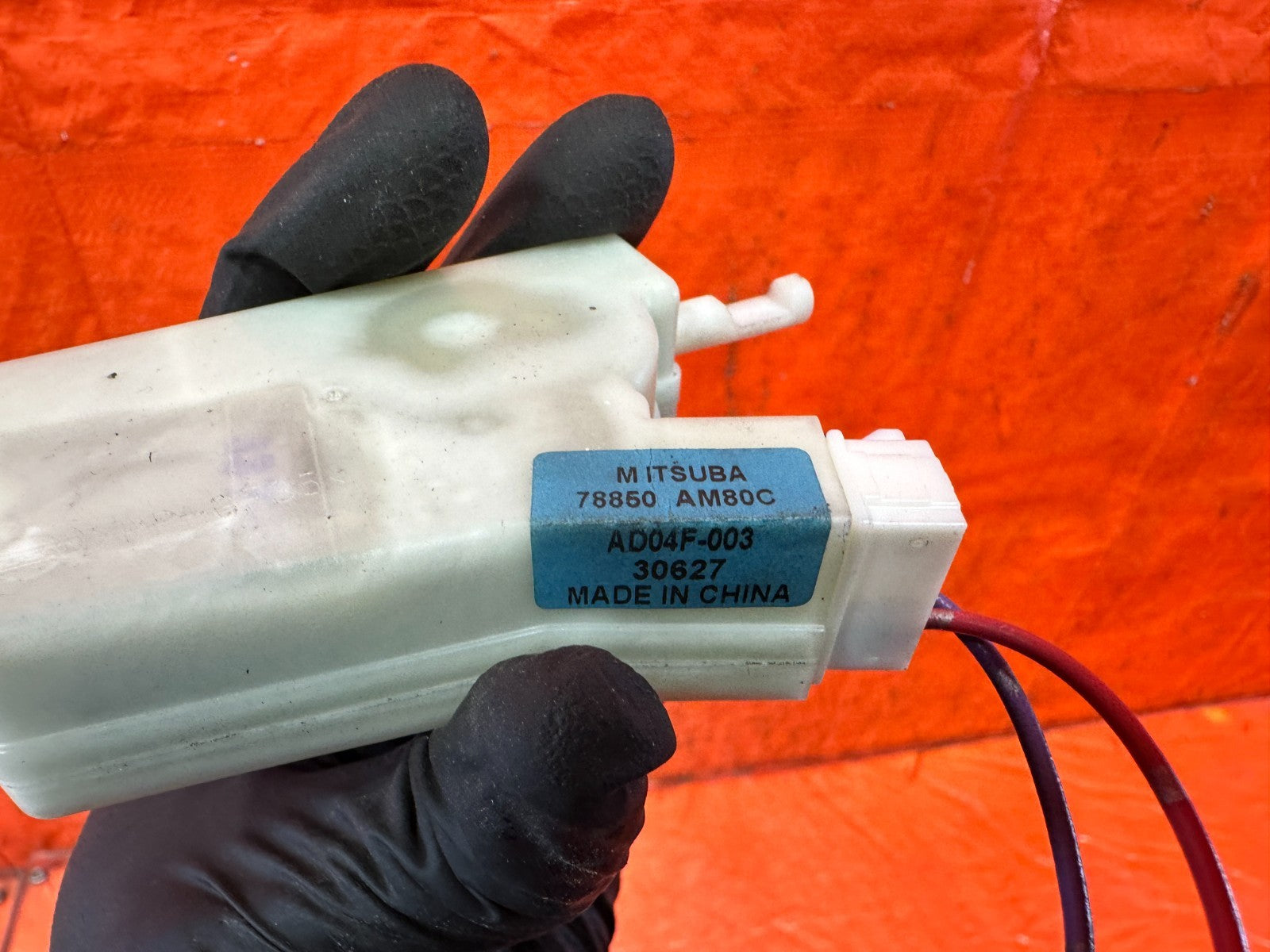 08 15 INFINITI G37 & Q60    2D COUPE   FUEL LID RELEASE MOTOR PUMP SWITCH   3294