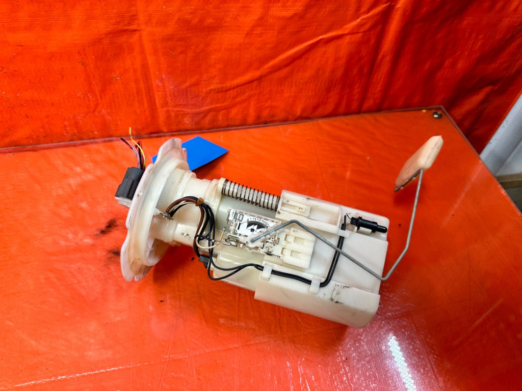 08 15 INFINITI G37 & Q60   2D COUPE   GASOLINE GAS FUEL PUMP SENDING UNIT OEM8