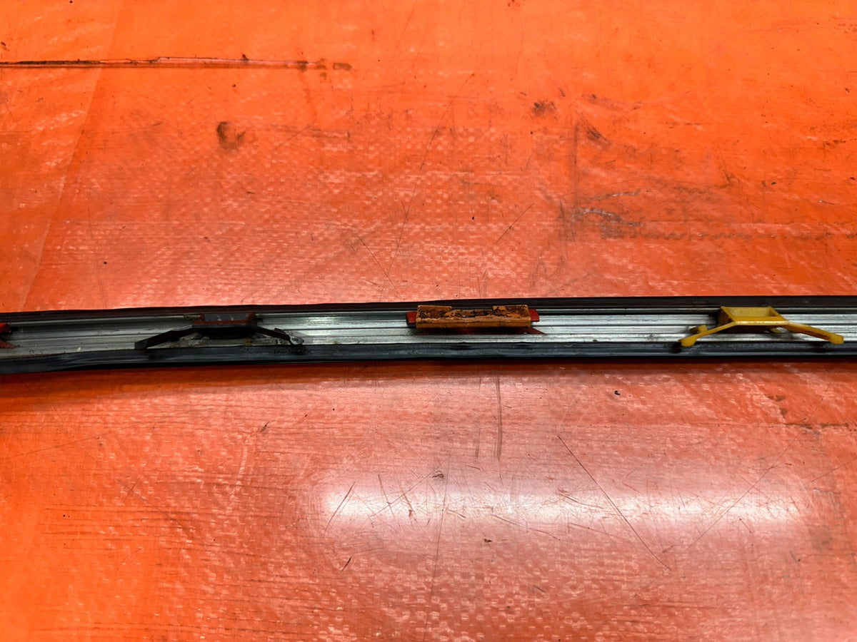 1994-2001 ACURA INTEGRA PASSENGER RIGHT WINDSHIELD PILLAR TRIM OEM #34011