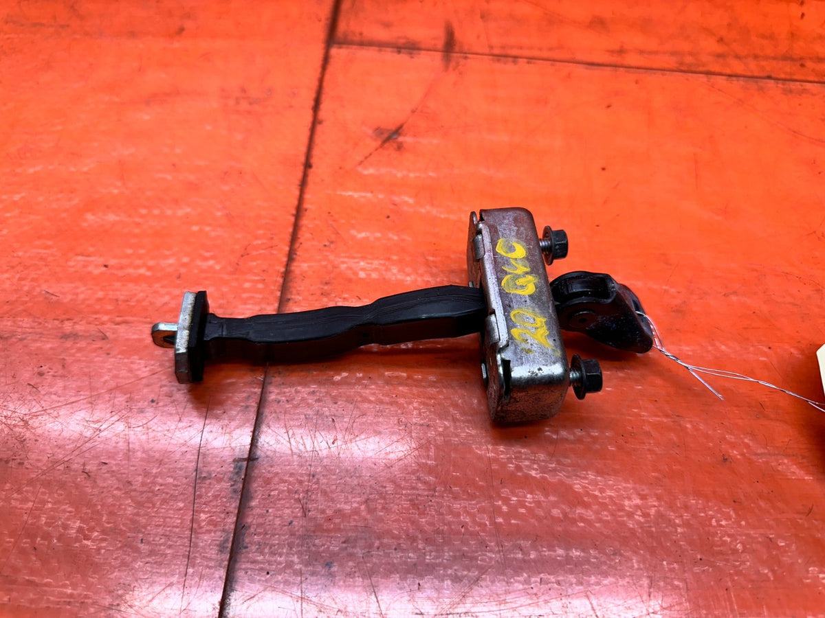 2016-2020 INFINITI Q60 COUPE PASSENGER RIGHT DOOR CHECK STOPPER OEM #20Q604