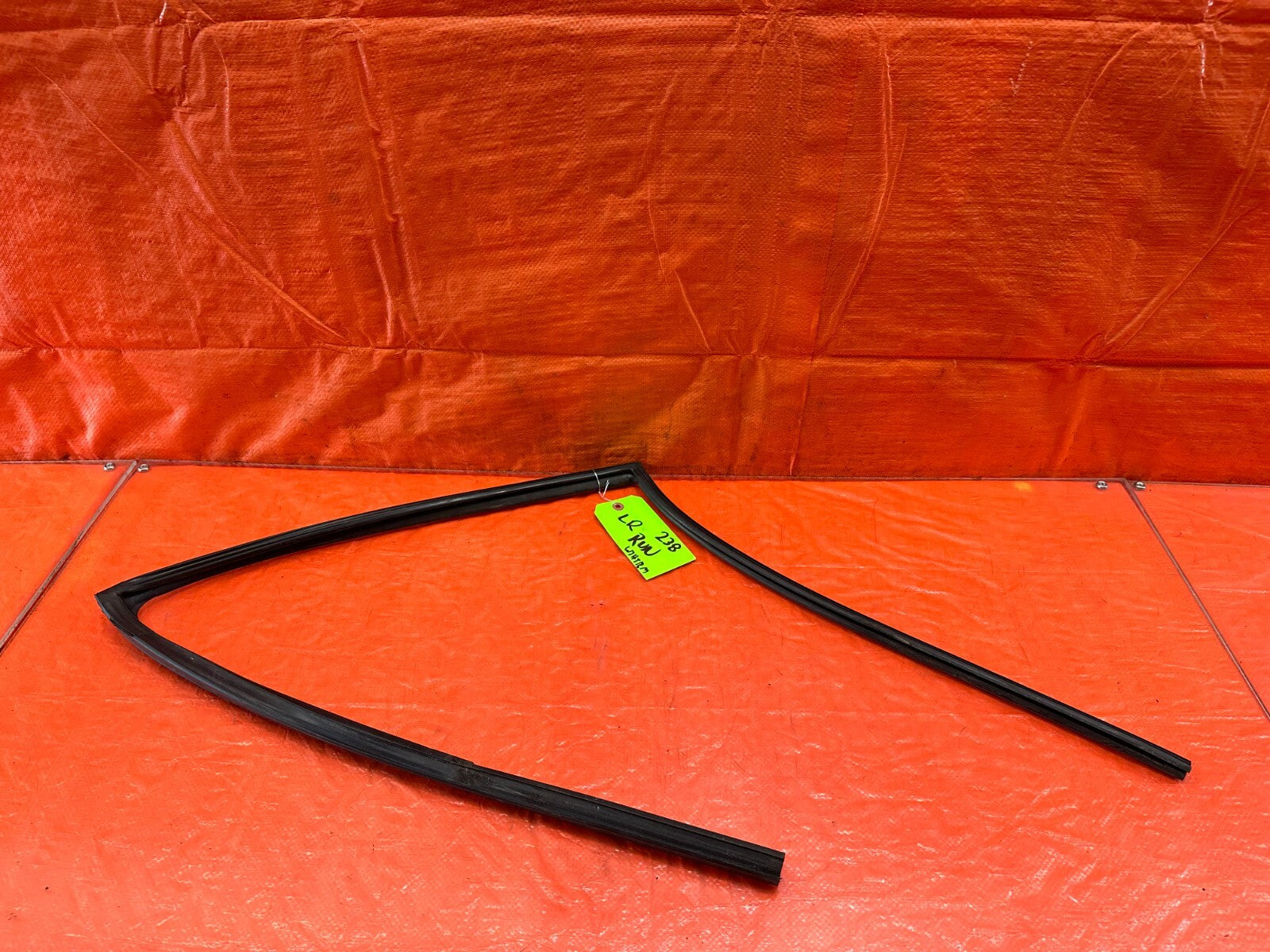 09 13 INFINITI  G37 SEDAN   DRIVER LEFT REAR WINDOW GLASS RUN CHANNEL   OEM #2380