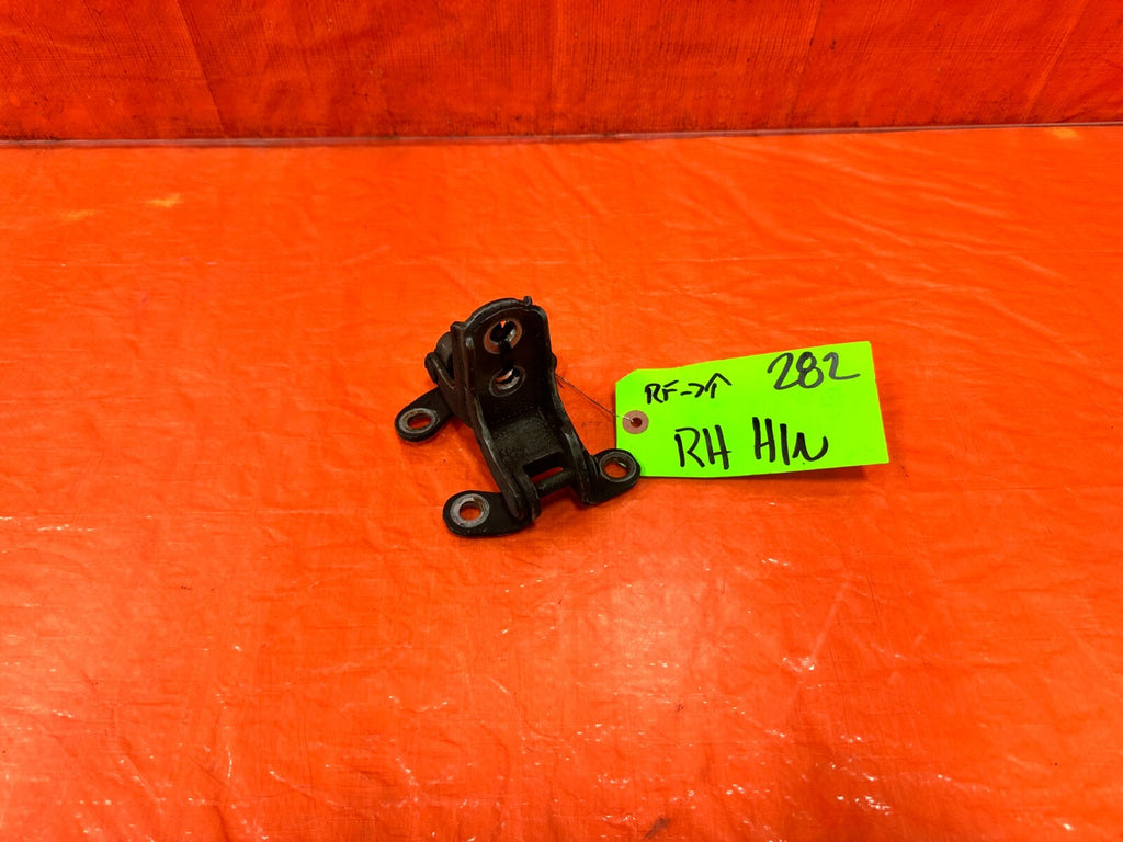 06 11 CIVIC 4D SEDAN   DOOR HINGE SET   UPPER & LOWER RIGHT FRONT SIDE OEM #2820
