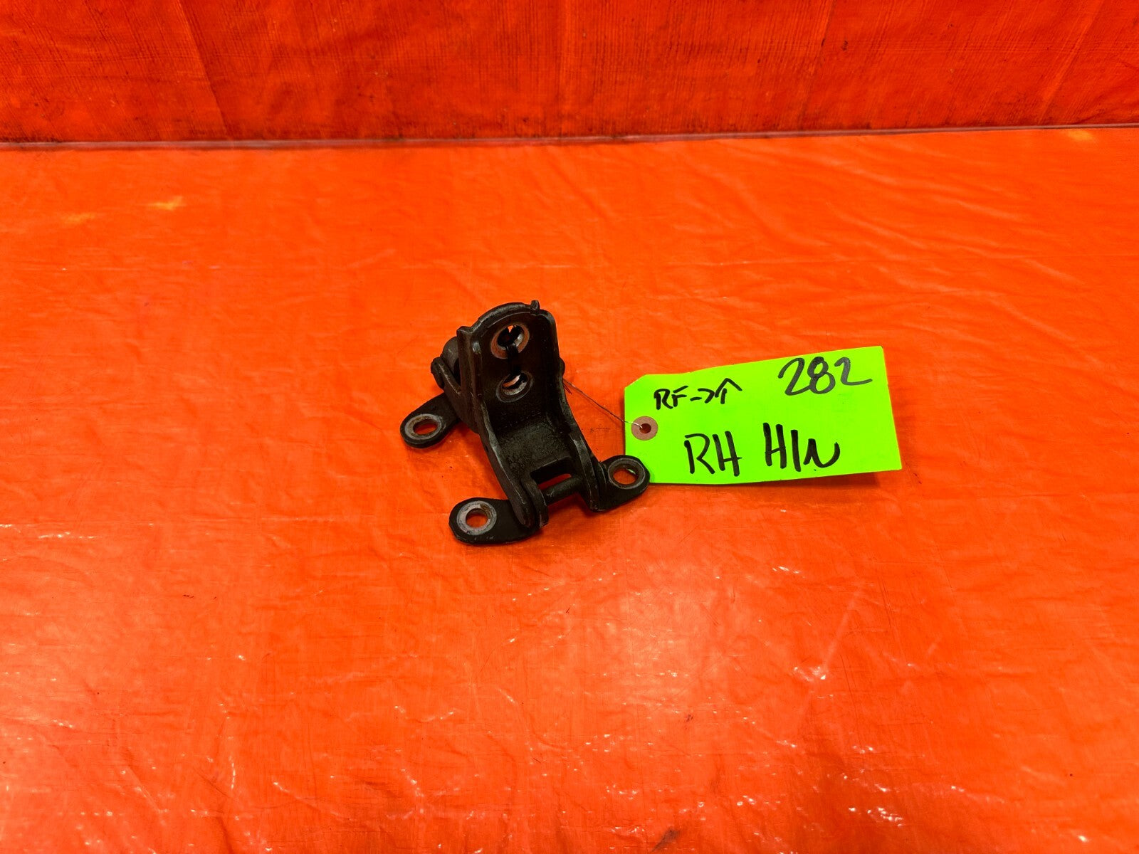 06 11 CIVIC 4D SEDAN   DOOR HINGE SET   UPPER & LOWER RIGHT FRONT SIDE OEM #2820