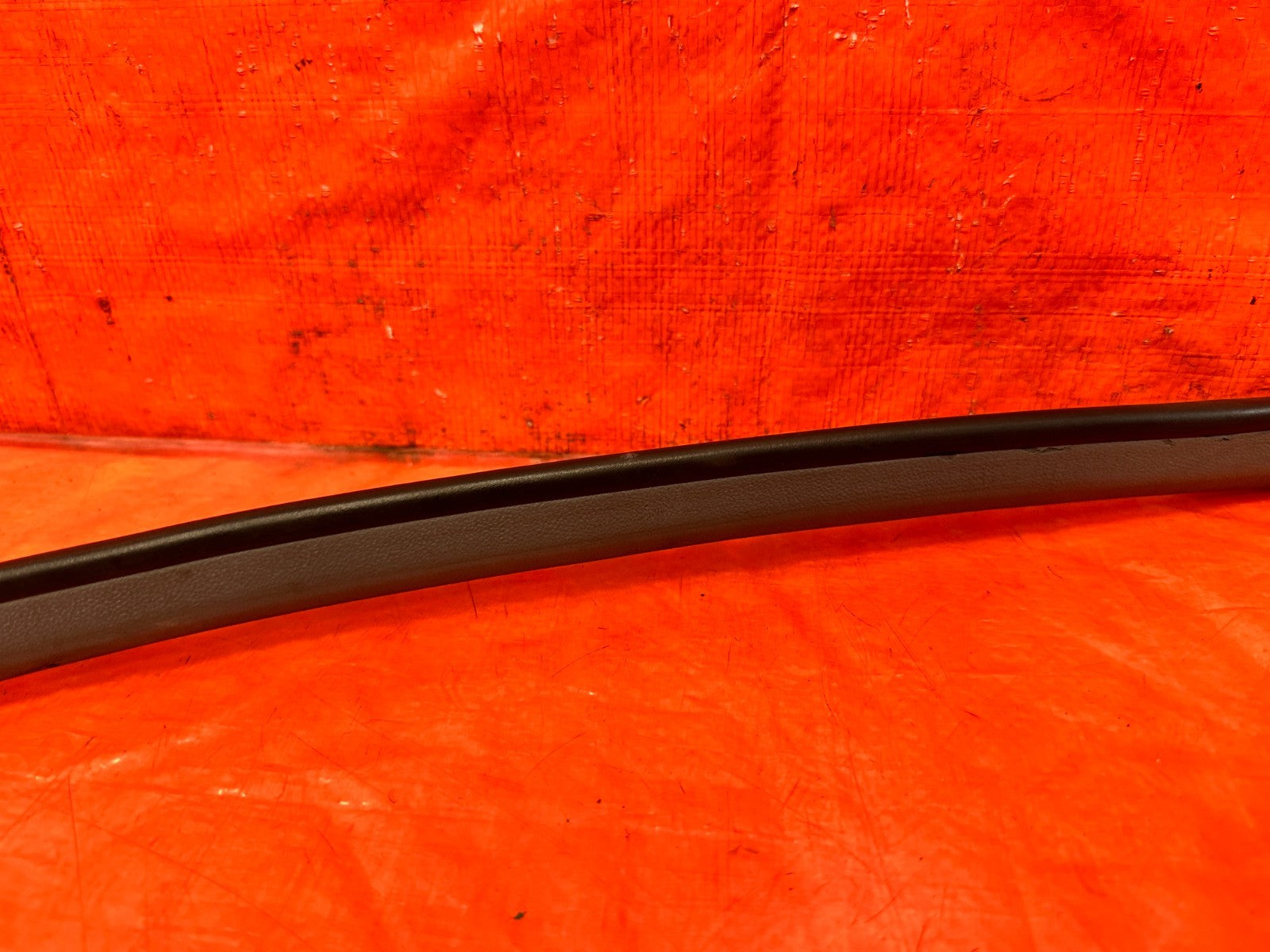 97 01 HONDA CR V CRV CHASSIS TO DOOR OPEN TRIM RUBBER STRIP RIGHT FRONT OEM 3016