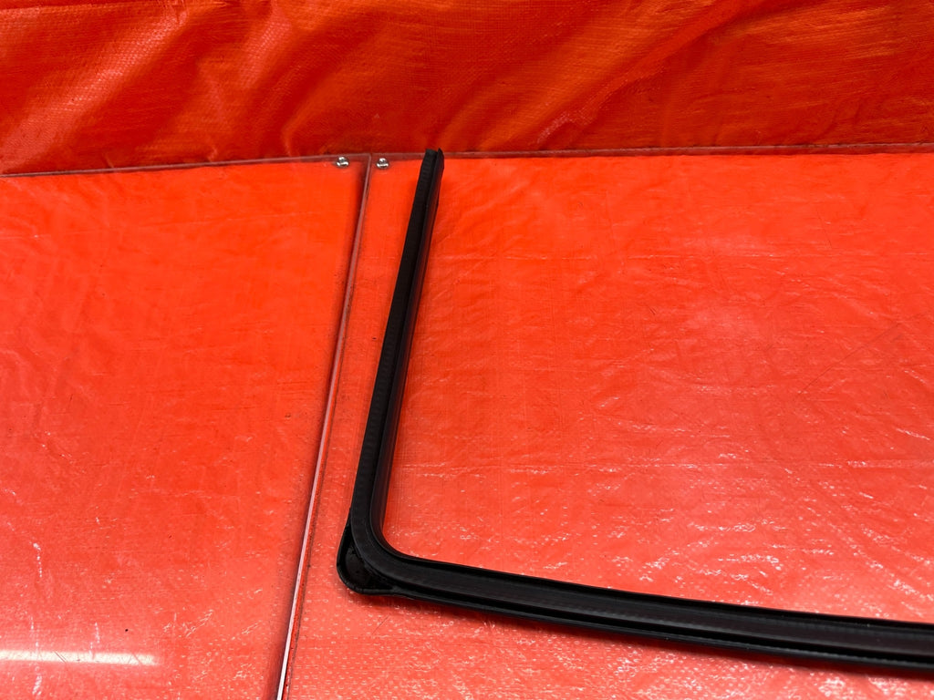 02 05 HONDA CIVIC SI EP3   CHASSIS TO DOOR OPEN TRIM WEATHER STRIP RIGHT OEM 21317