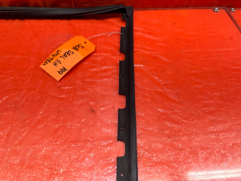92 95 HONDA CIVIC COUPE & HATCH   RIGHT PASSENGER DOOR GLASS SUB SEAL   OEM #1993