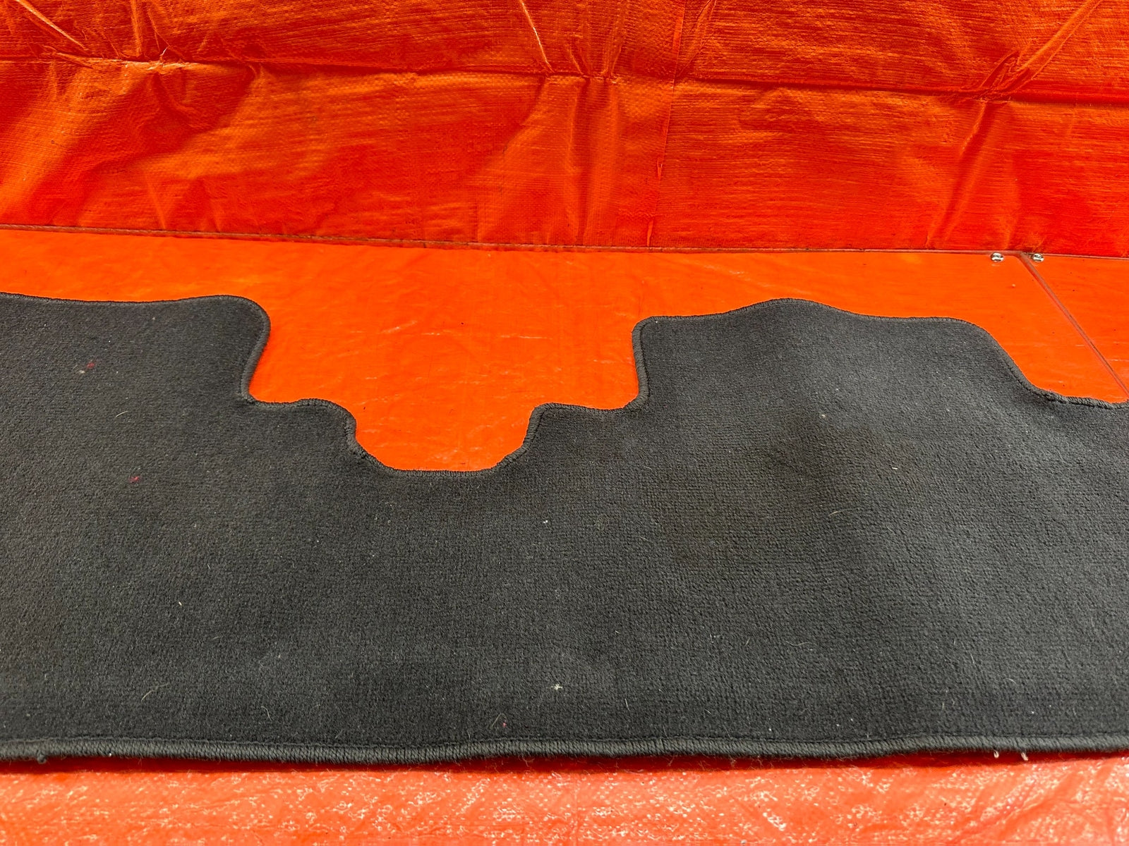 02 05 HONDA CIVIC SI EP3 HATCHBACK   REAR FLOOR MAT CARPET RUG   OEM FACTORY 2136