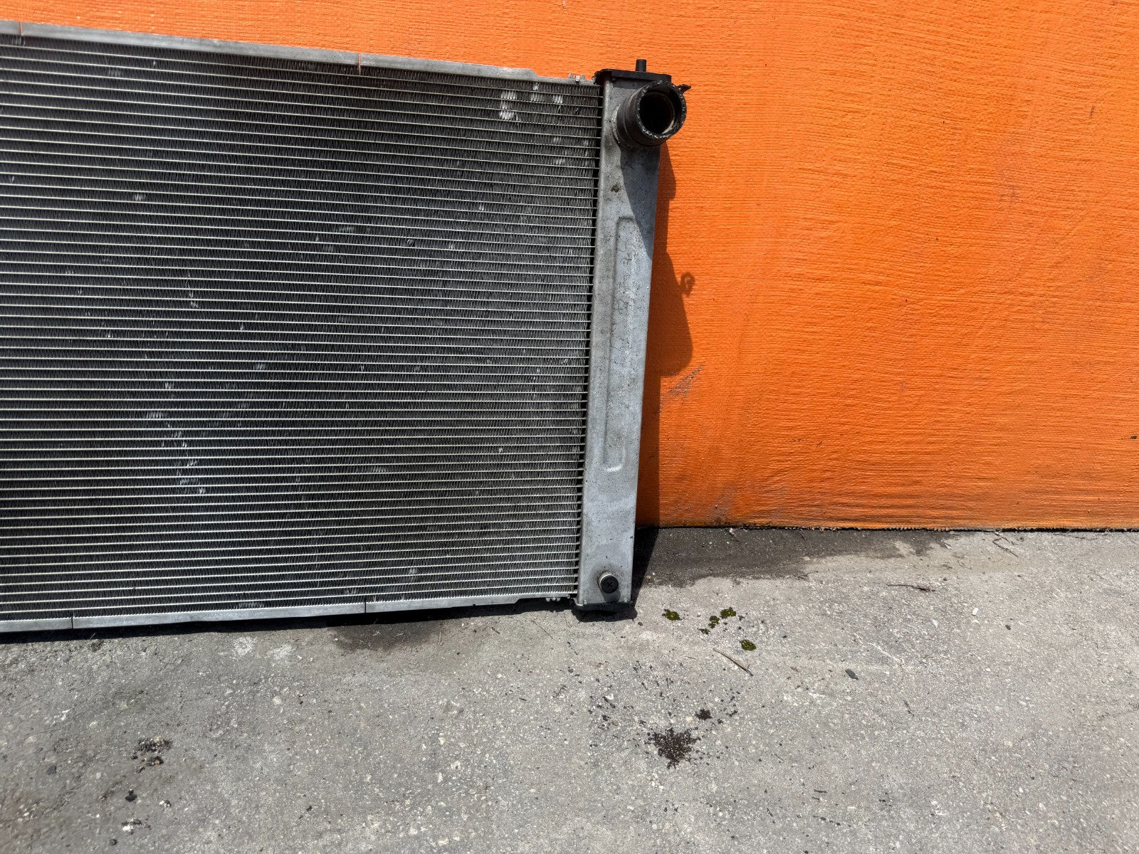 08 15 INFINITI G37 Q60   6 SPEED MANUAL RADIATOR   OEM FACTORY #G371