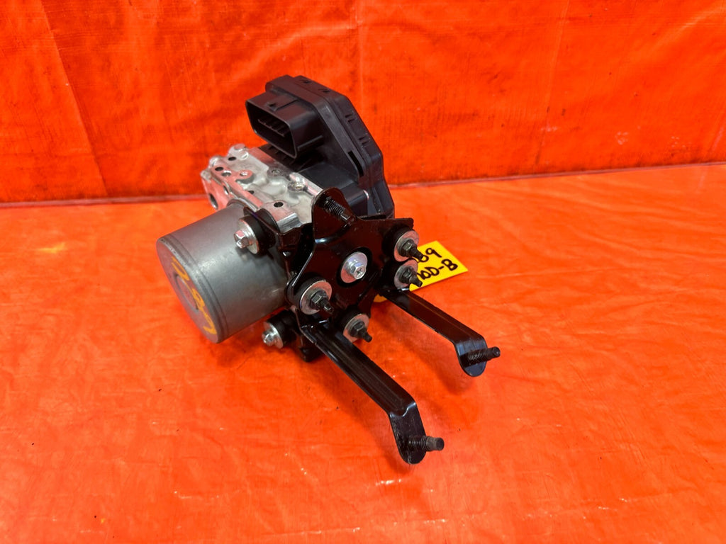 2018 18 INFINITI Q60 RED SPORT   ABS PUMP ANTI SKID LOCK ACTUATOR VSA MODULATOR8