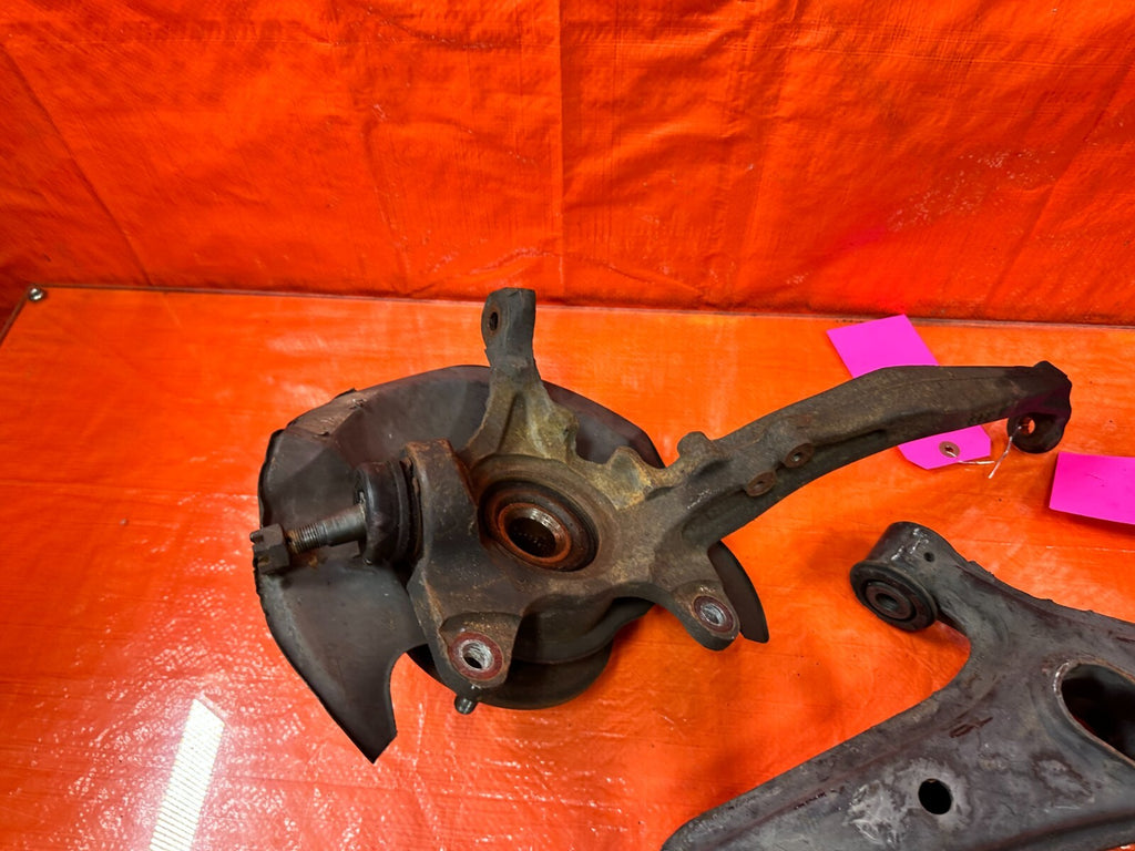 99 00 HONDA CIVIC SI EM1 LEFT FRONT SPINDLE KNUCKLE HUB W/ CONTROL ARMS OEM 28414