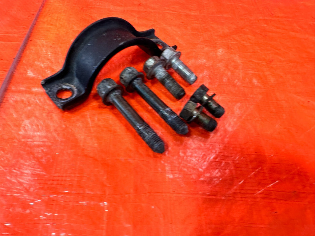 92 96 HONDA PRELUDE   POWER STEERING RACK MOUNTING BRACKET BRACE   OEM #2735