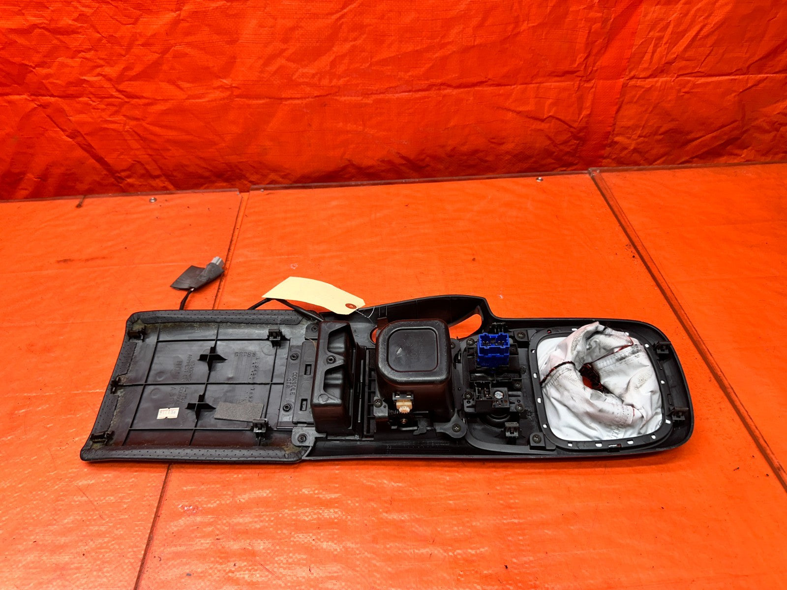 00 03 HONDA S2000 AP1 2.0L CENTER CONSOLE ARMREST SHIFTER TRIM BEZEL BLACK #337 10