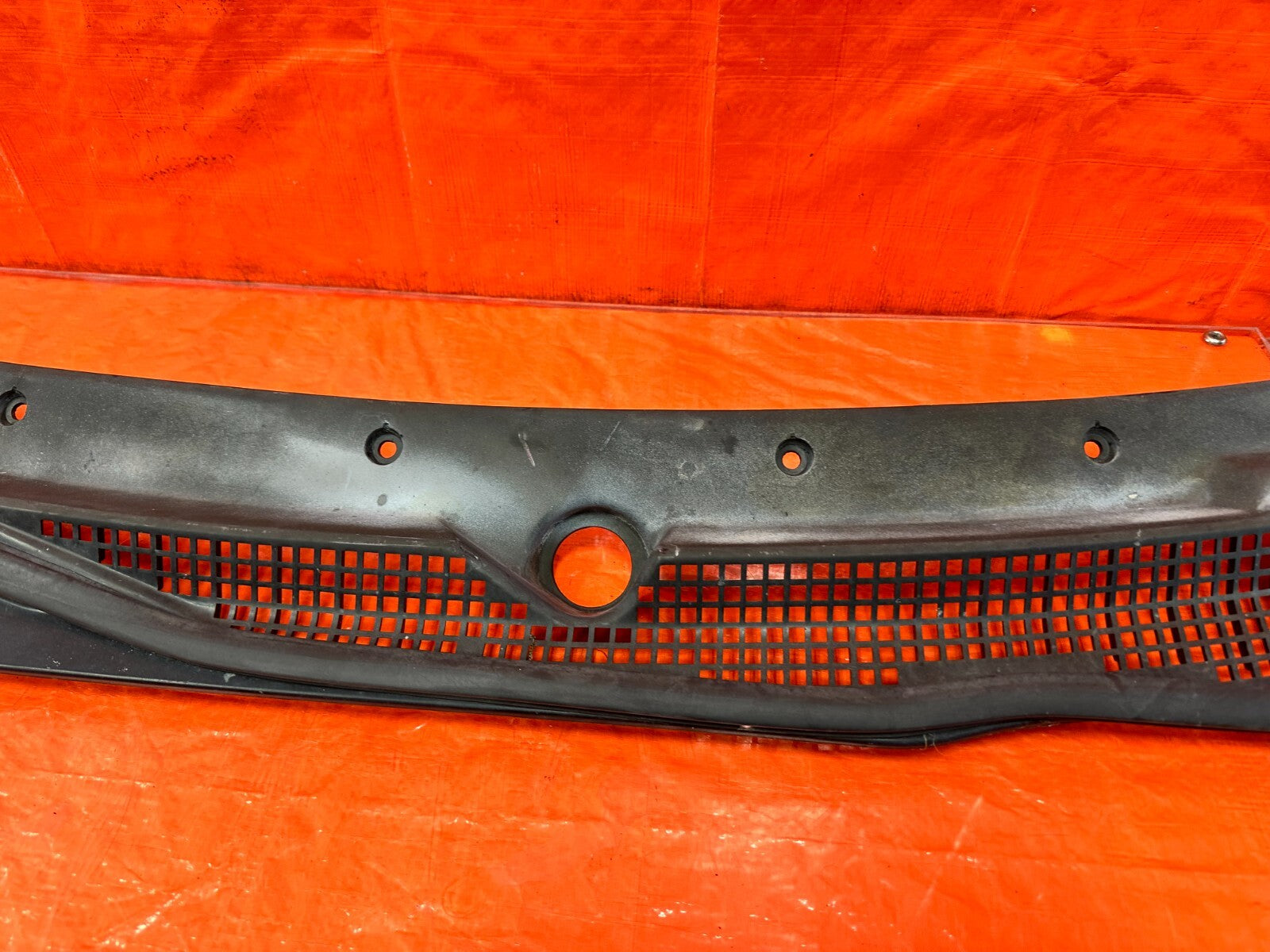 93 97 HONDA DEL SOL  WINDSHIELD WIPER COWL TRIM PLASTIC   OEM FACTORY #27212