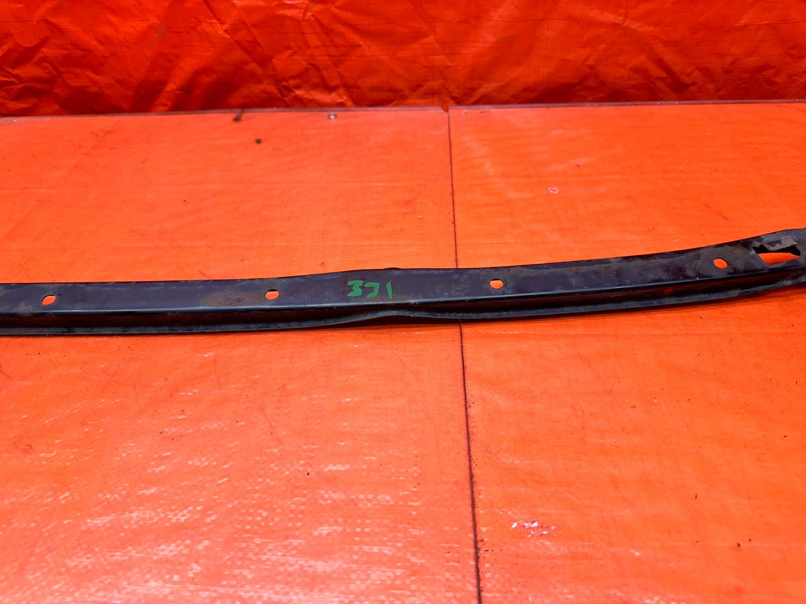 94 01 ACURA INTEGRA REAR BUMPER COVER MOUNTING SUPPORT BRACKET OEM #3315