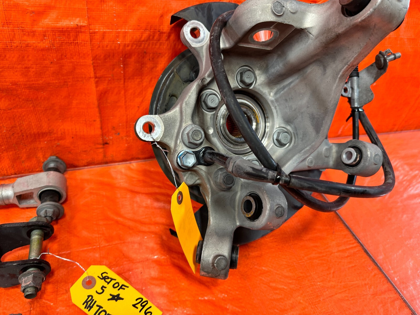 14 20 INFINITI Q50 Q60 LEFT REAR SPINDLE KNUCKLE W/ ALL CONTROL ARMS OEM #2969