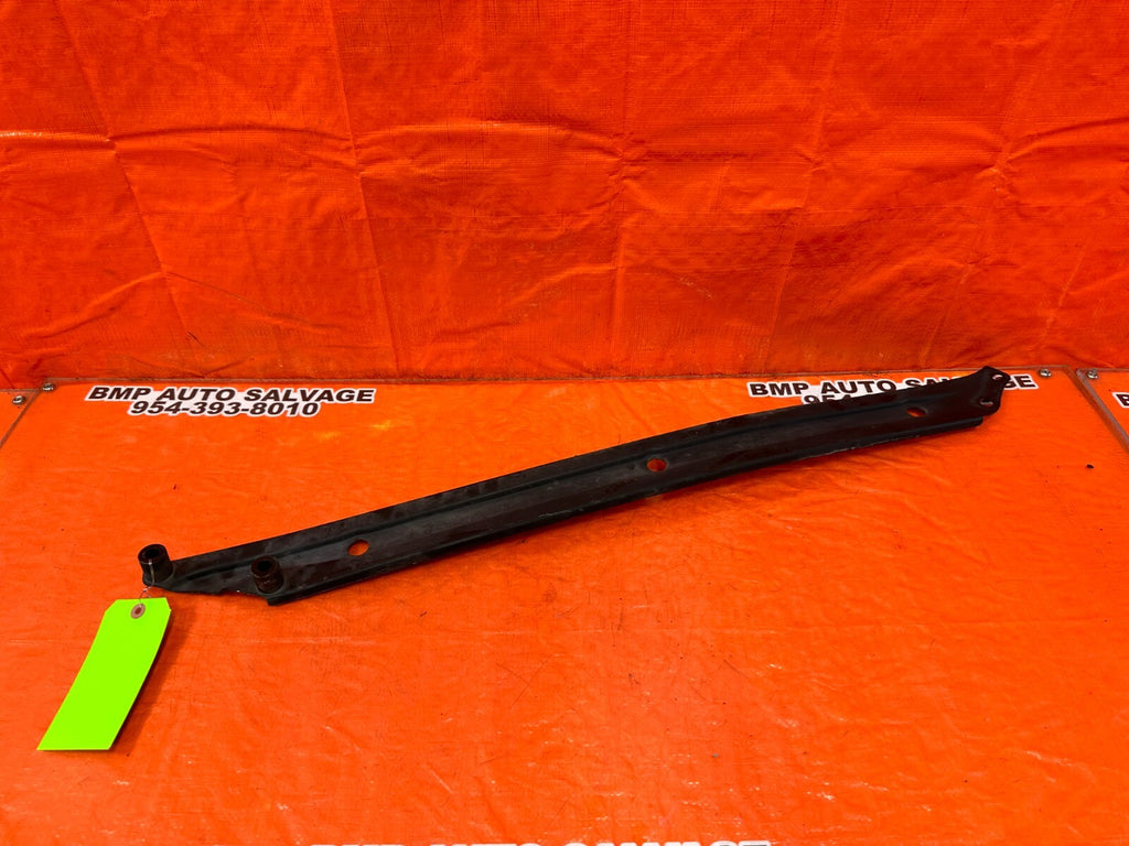 02 10 LEXUS SC430   DRIVER LEFT SUBFRAME BRACE EXTENSION ROD BRACKET   OEM #2619